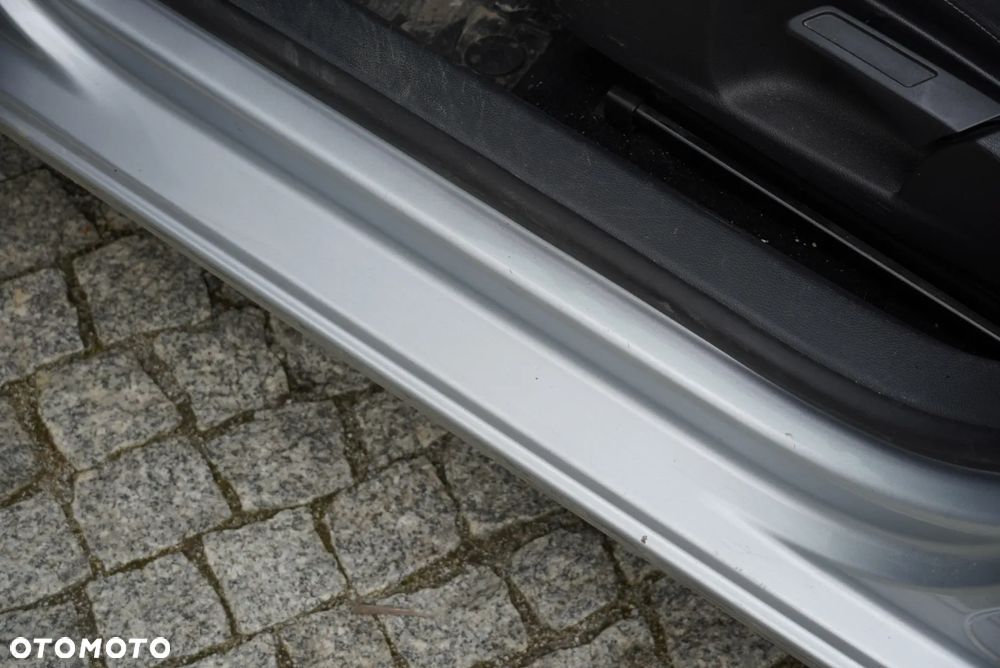 Volkswagen Golf 1.2 TSI BlueMotion Technology DSG Comfortline - 6