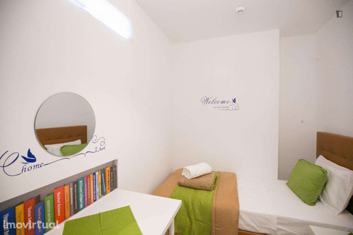 Quarto - localizado em Saldanha Lisbon - Grande imagem: 3/29