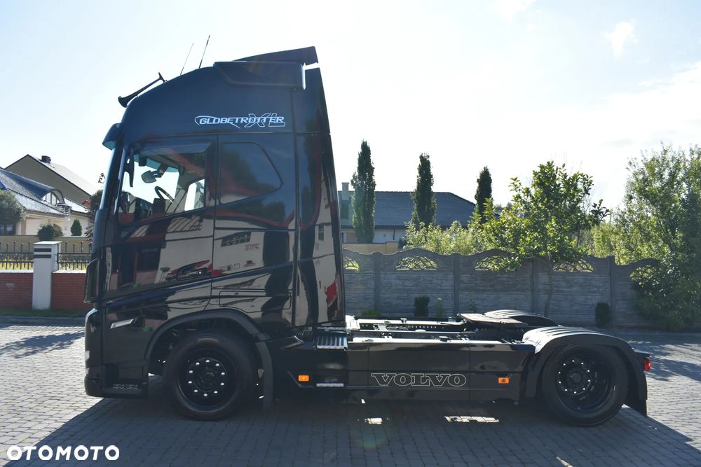 Volvo FH 500 XL MEGA // RETARDER // FULL LED // SKÓRY // XENON // TV // FULL AIR // BLACK EDITION // TRĄBY HADLEY // ORUROWANIE - 4