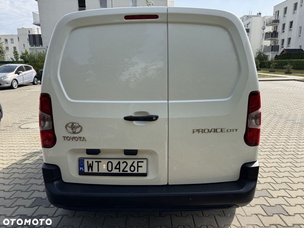 Toyota Proace City - 7