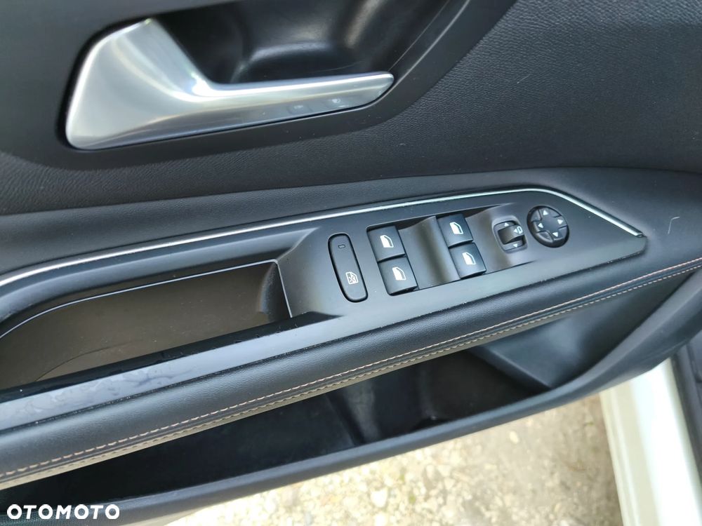 Peugeot 3008 BlueHDi 180 Stop & Start EAT8 GT - 15