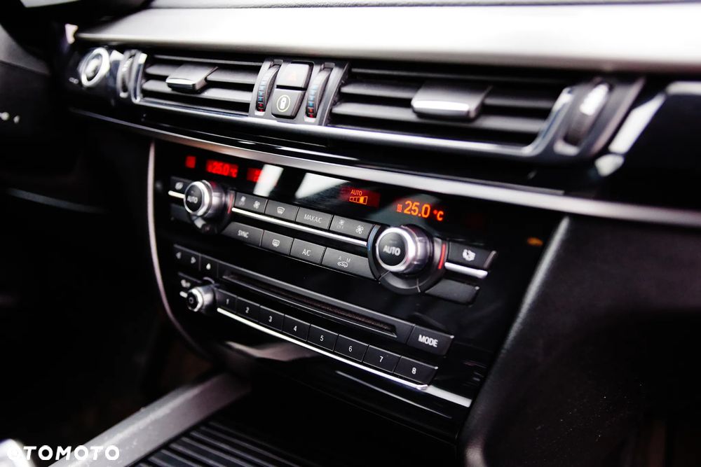 BMW X5 sDrive25d - 29