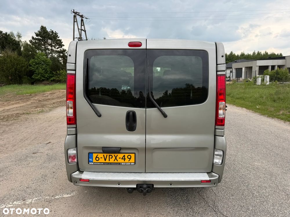 Renault TRAFIC*L2H1*2012*Klimatronik*6osób*bardzo zadbane auto - 13