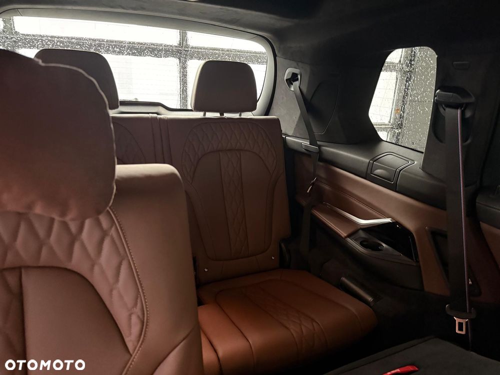 BMW X7 xDrive40d mHEV M Sport sport - 36