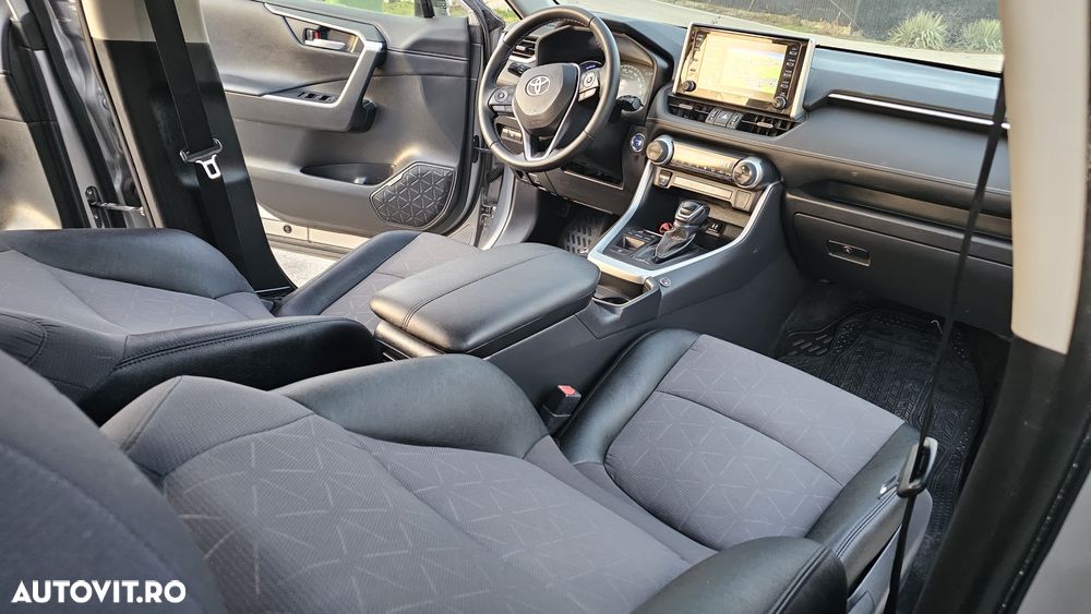 Toyota RAV4 - 11