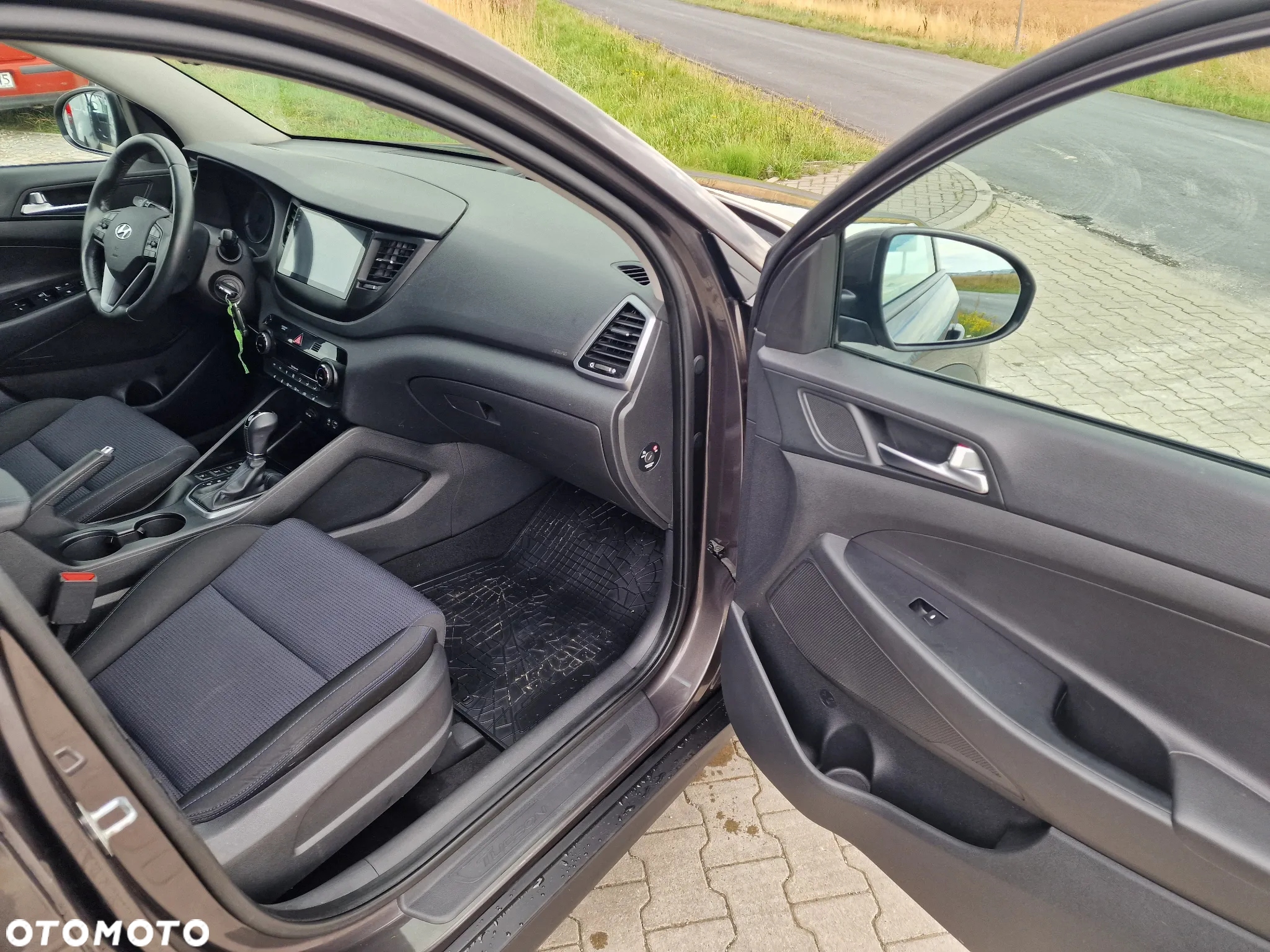 Hyundai Tucson 2.0 CRDi 4WD Automatik Style - 29