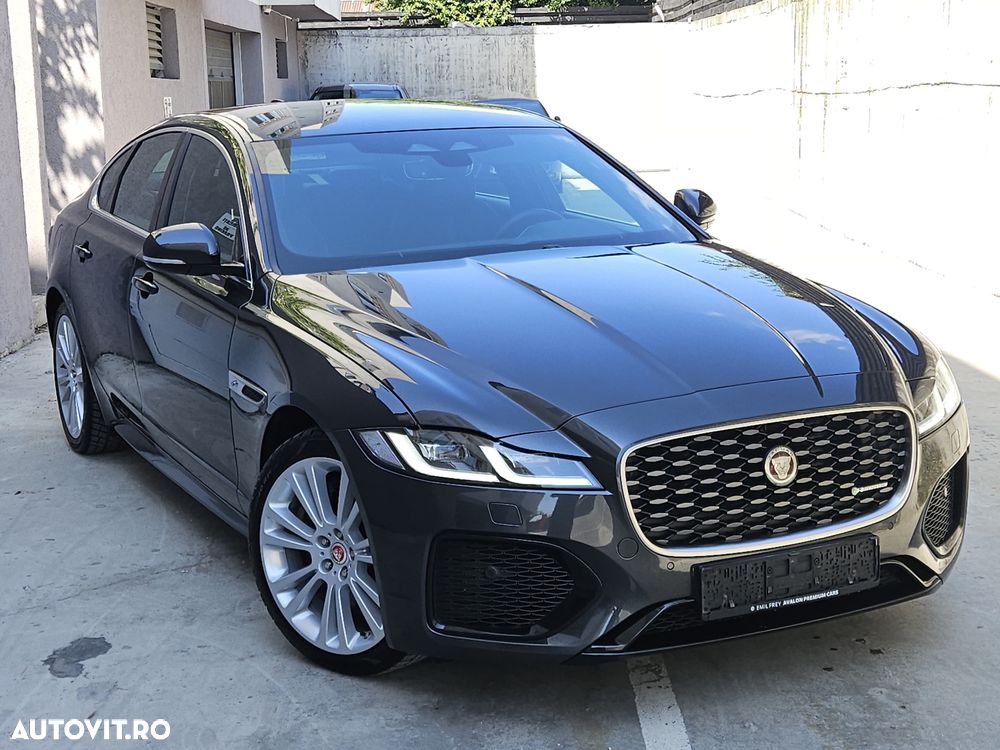 Jaguar XF P300 AWD R-Dynamic S - 23