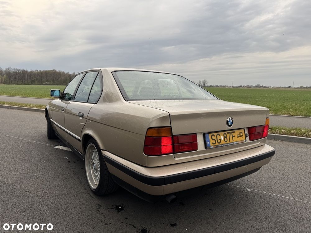 BMW Seria 5 520i - 9