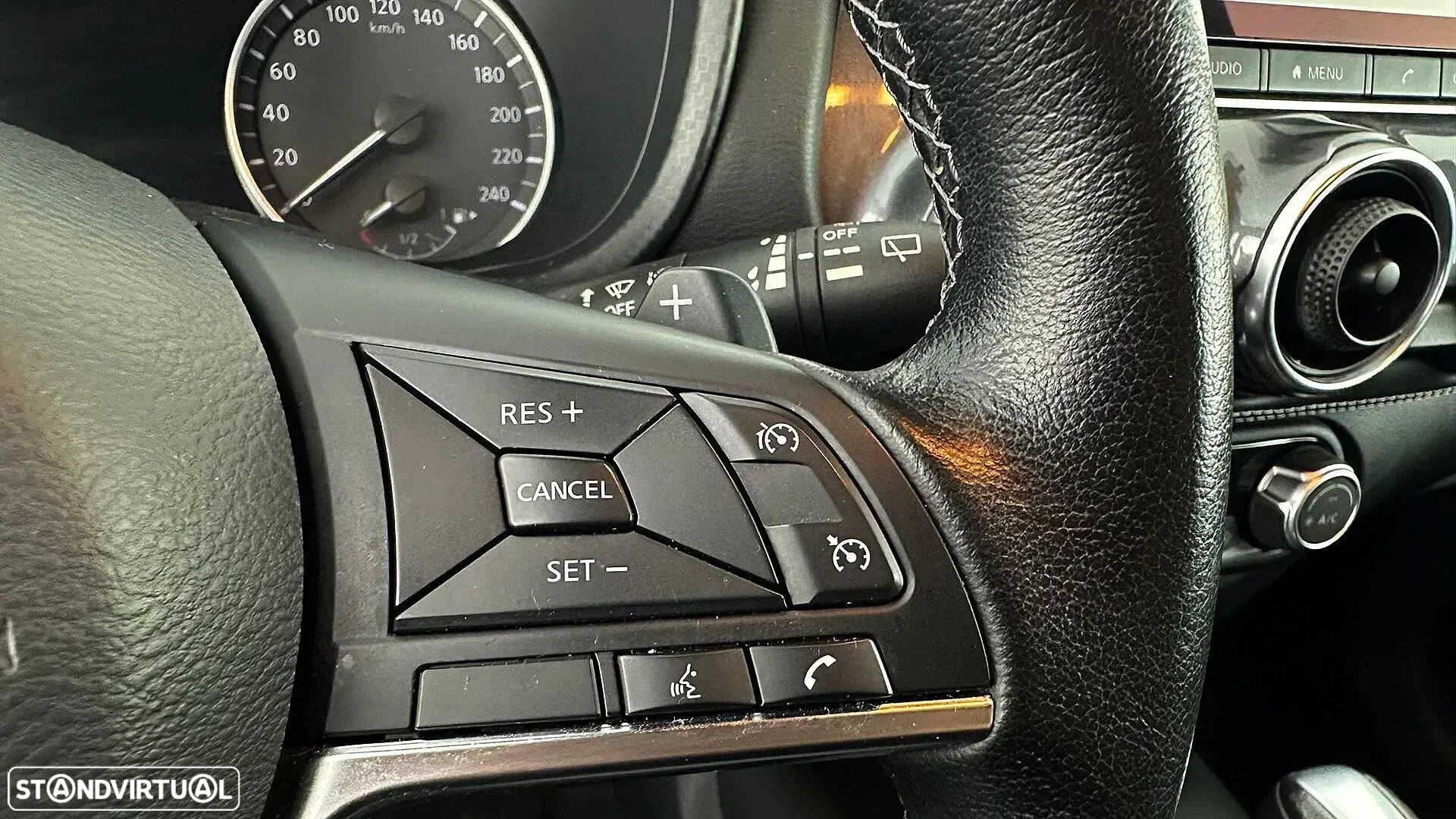 Nissan Juke 1.0 DIG-T N-Connecta NAV. DCT - 36