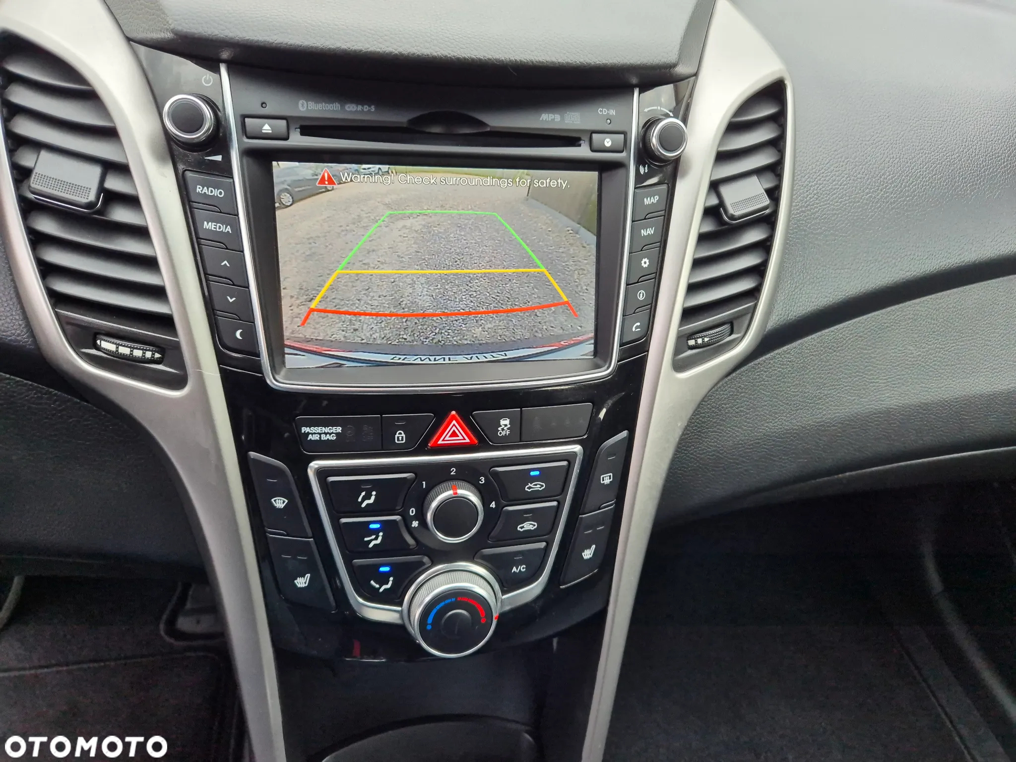 Hyundai i30 blue Kombi 1.4 Classic Navigation - 29