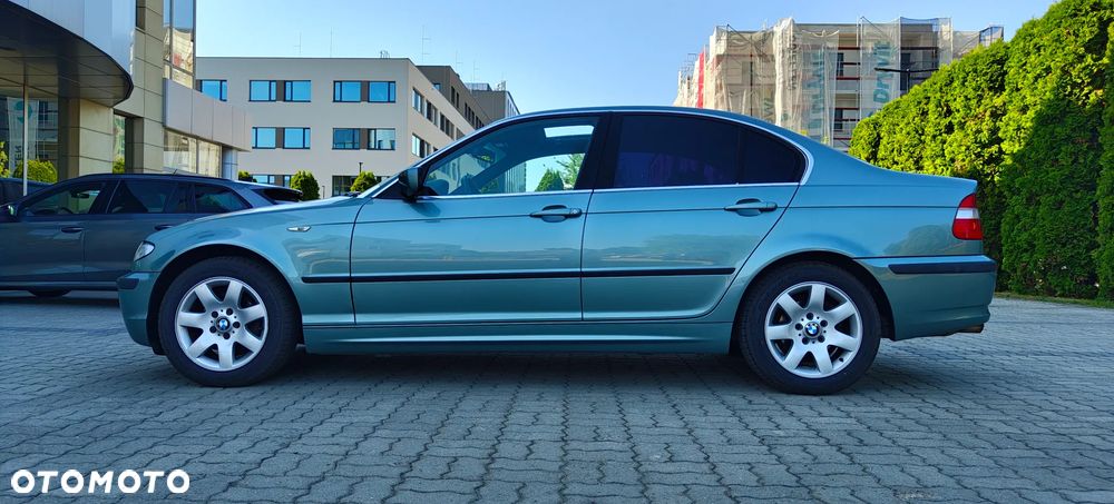 BMW Seria 3 320i - 11