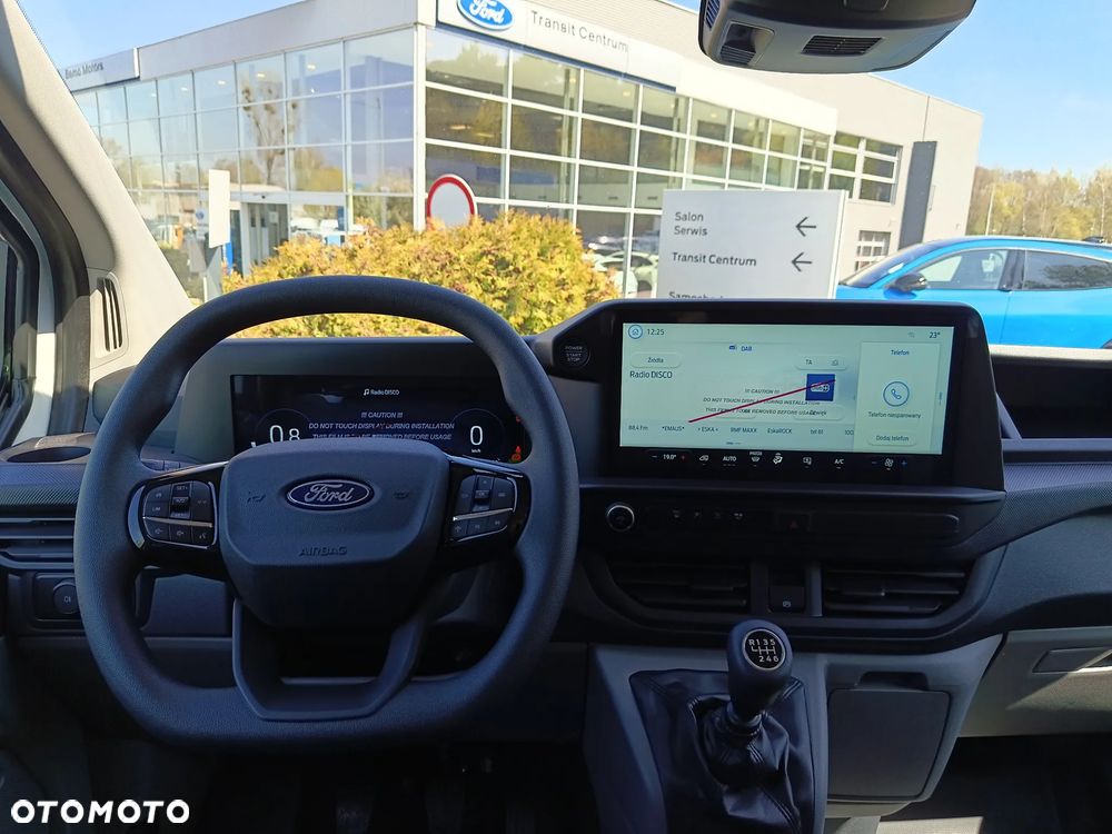 Ford Custom Brygadowy 6-cio miejscowy 320L2 - 18