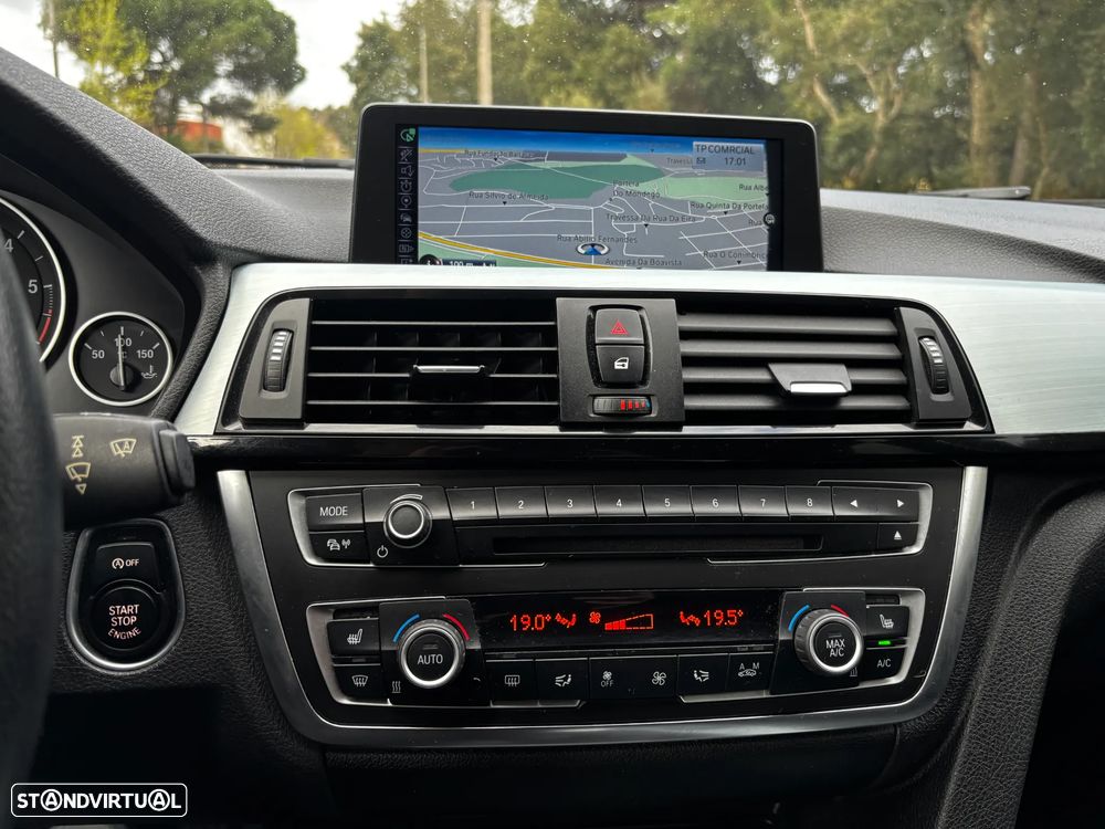 BMW 320 d Luxury Line - 17