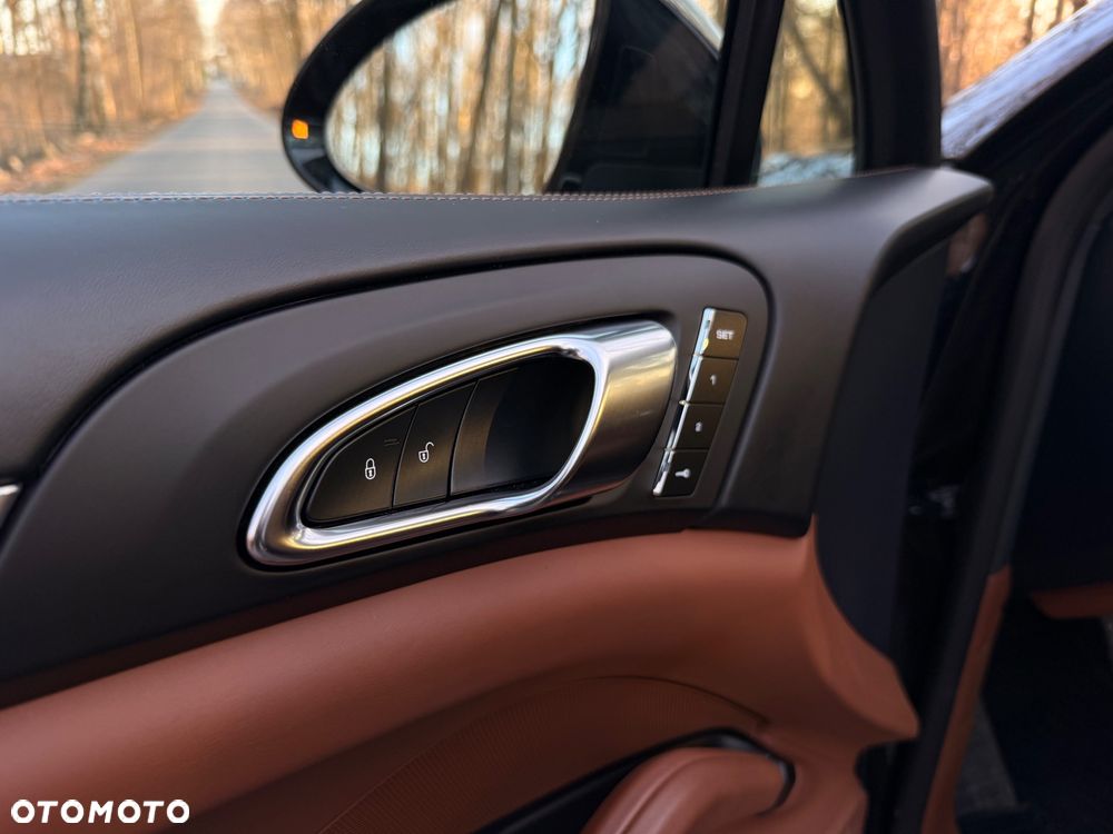 Porsche Cayenne S - 20