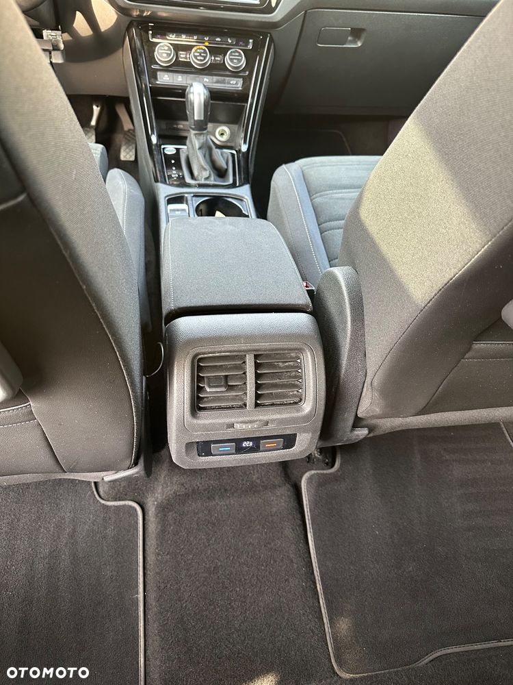 Volkswagen Touran 1.5 TSI ACT OPF DSG Highline - 14