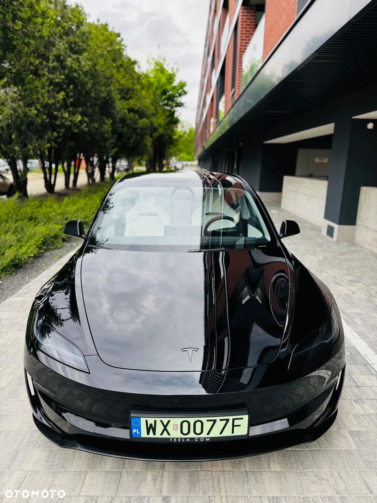 Tesla Model 3 - 8