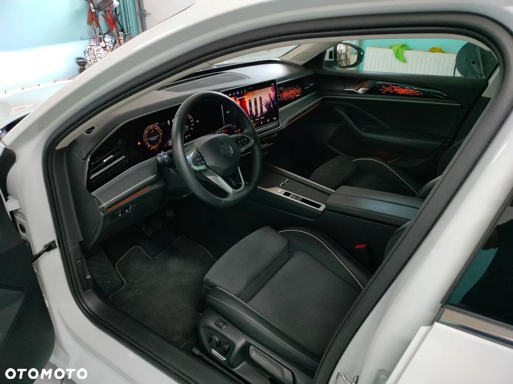 Volkswagen Passat - 13