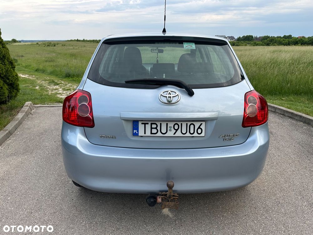 Toyota Auris 2.0 D-4D Life+ - 3