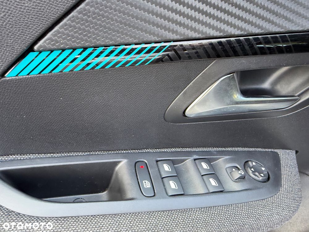 Peugeot 208 PureTech 100 Style - 20