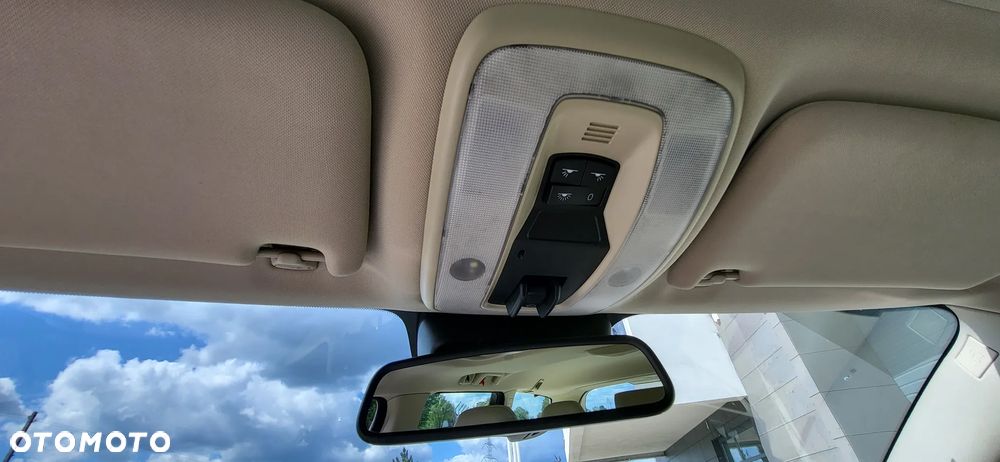 Volvo V70 D5 Geartronic Momentum - 26