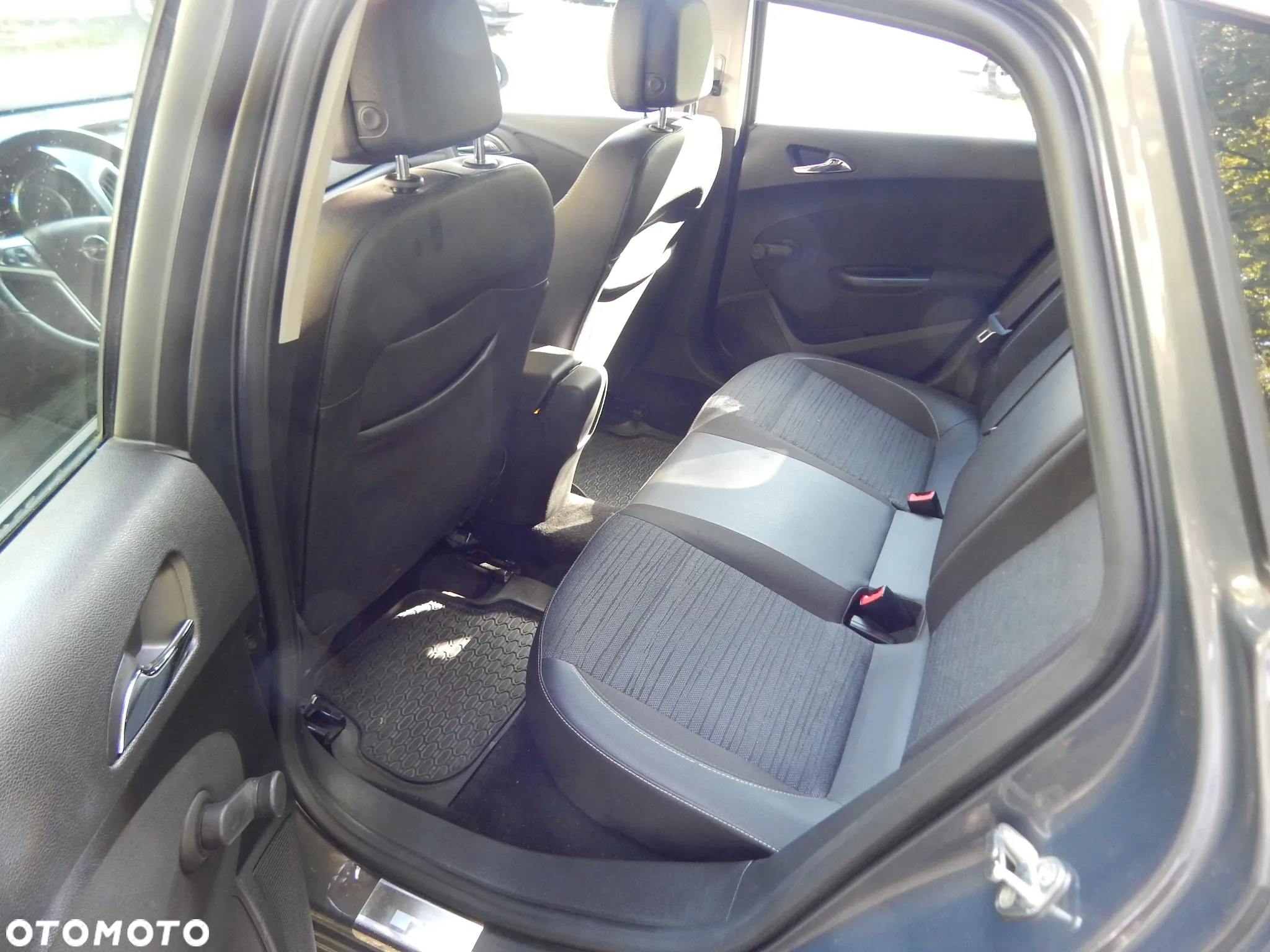 Opel Astra IV 1.4 T Active - 12