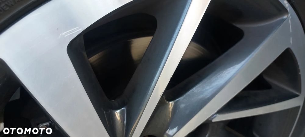 Volkswagen Golf 1.6 TDI Sound - 11