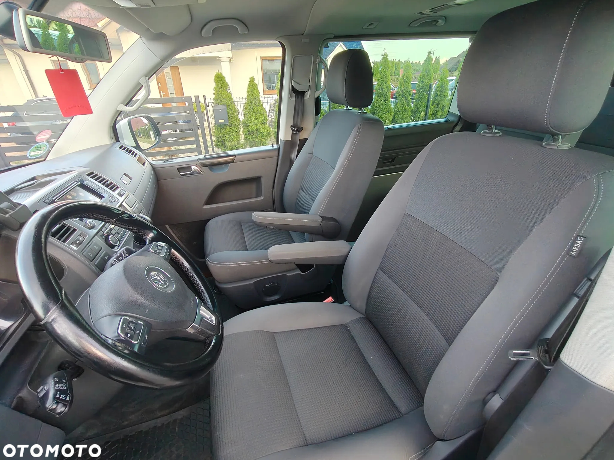 Volkswagen Multivan - 19