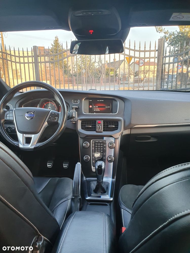 Volvo V40 D4 Drive-E R-Design Kinetic - 10