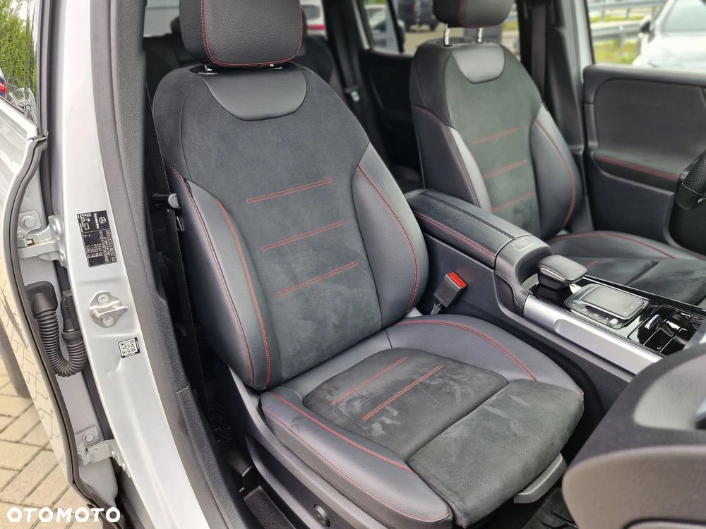 Mercedes-Benz GLB 200 4-Matic AMG Line 8G-DCT - 15