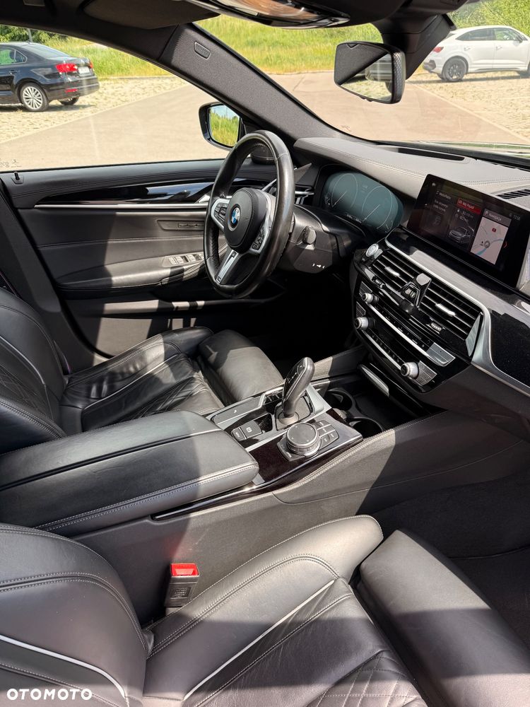 BMW Seria 5 530d xDrive M Sport sport - 13