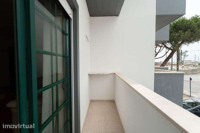 Aluga-se apartamento T2 na Marinha Grande mobilado - Grande imagem: 3/9
