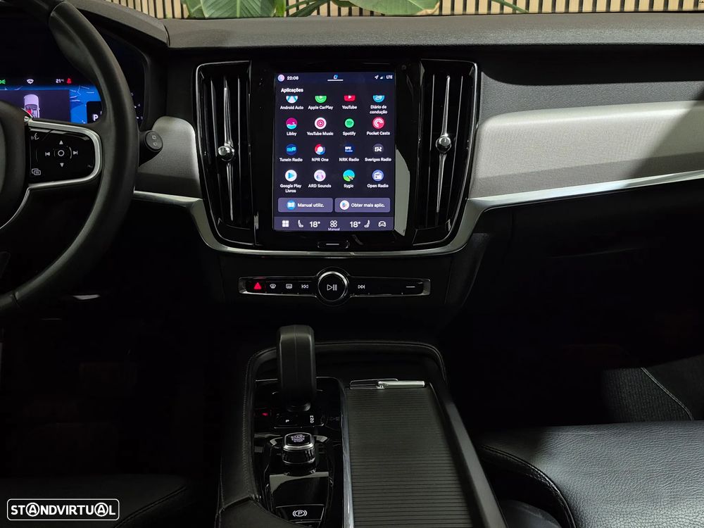 Volvo V90 Cross Country 2.0 B5 Plus AWD - 41
