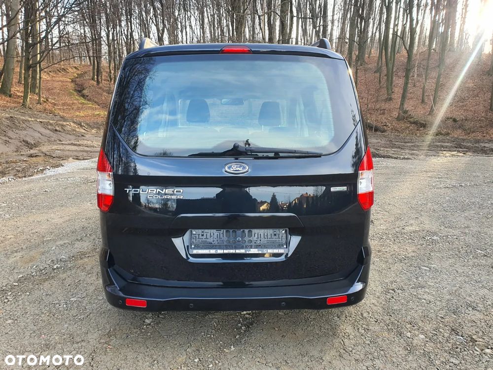 Ford Tourneo Courier 1.0 EcoBoost S&S Ambiente - 5