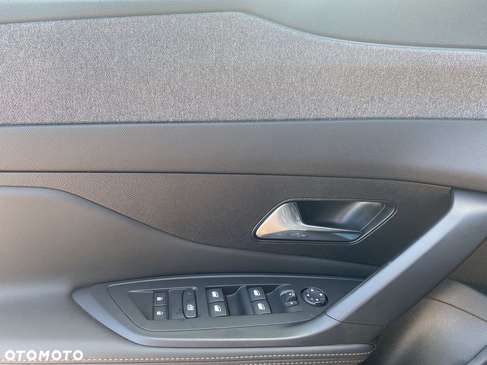 Peugeot 408 1.2 PureTech Allure Pack S&S EAT8 - 11