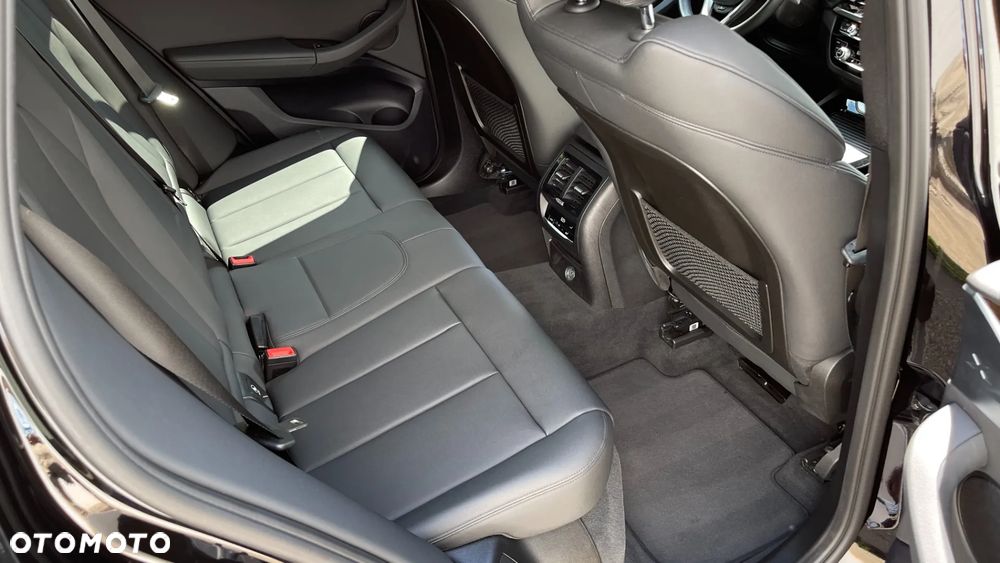 BMW X3 - 16