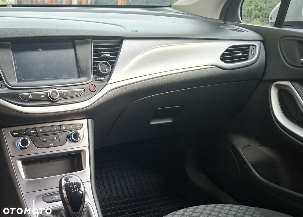Opel Astra - 10