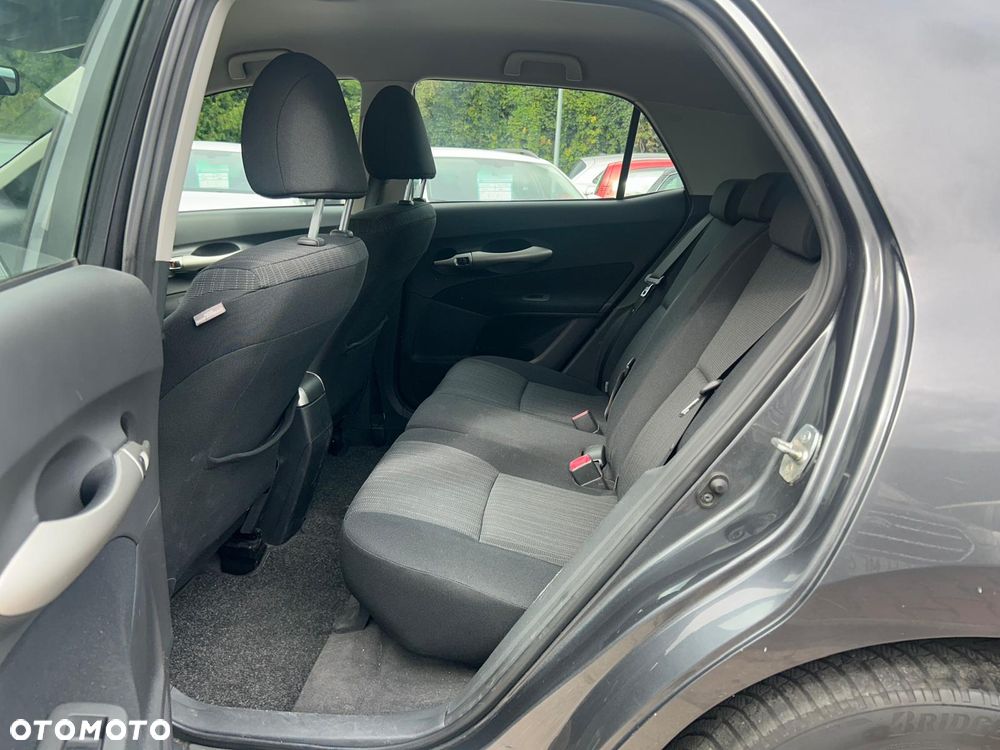 Toyota Auris 2.0 D-4D Executive - 17