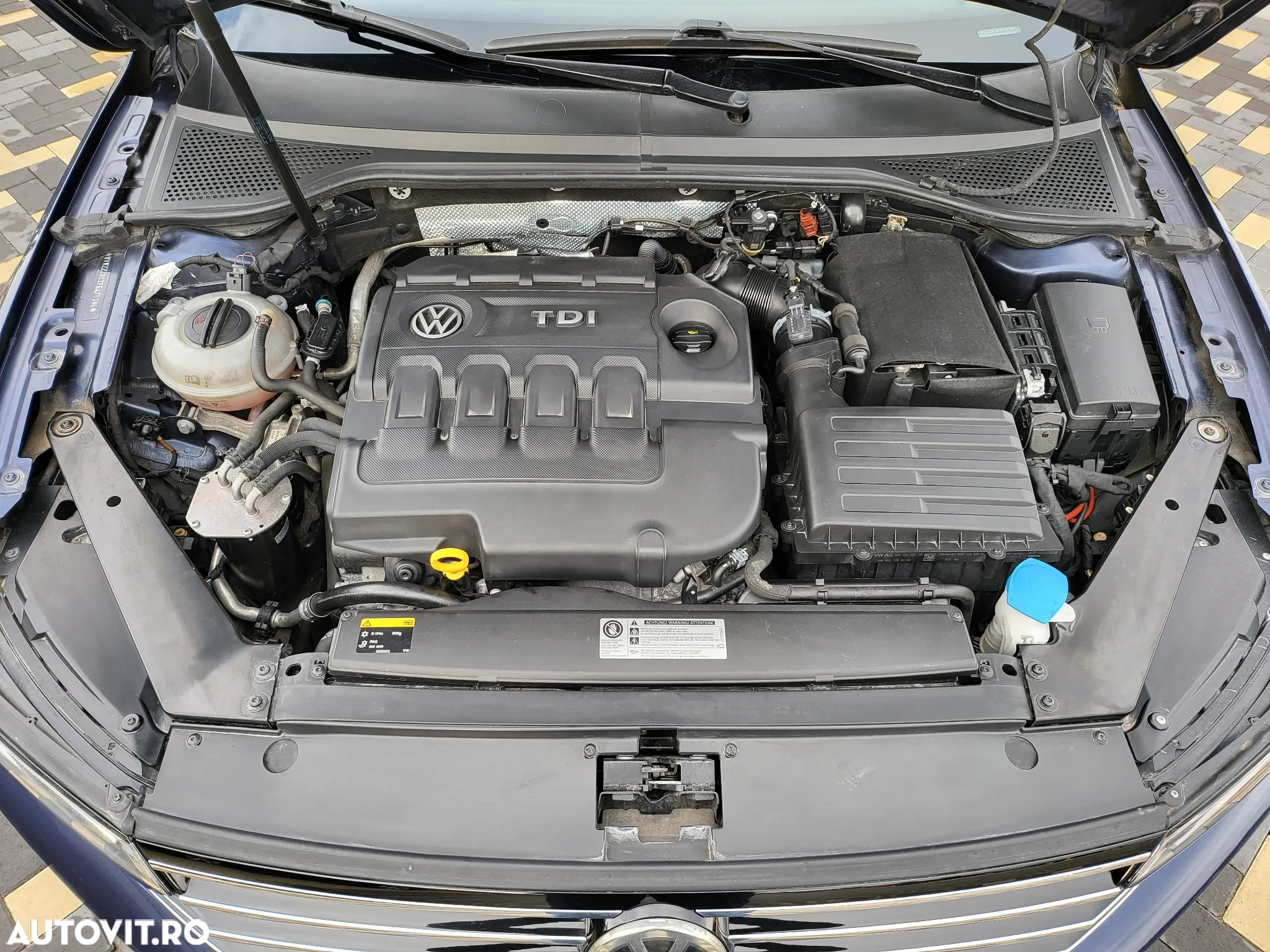 Volkswagen Passat 1.6 TDI (BlueMotion Technology) Comfortline - 16