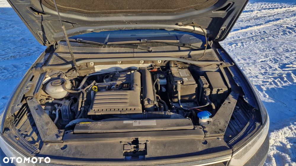 Volkswagen Passat 1.4 TSI BMT Trendline - 11