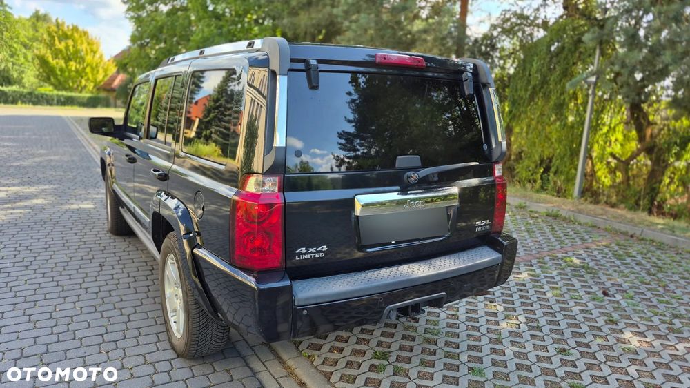 Jeep Commander 5.7 V8 Limited - 11