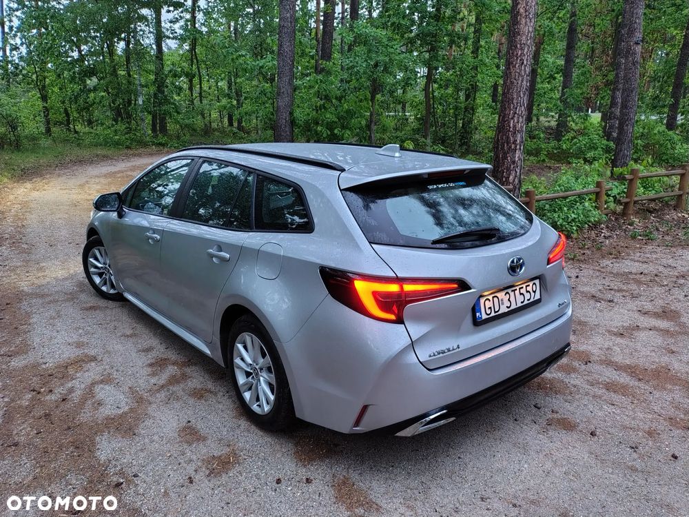 Toyota Corolla 1.8 Hybrid Comfort - 11