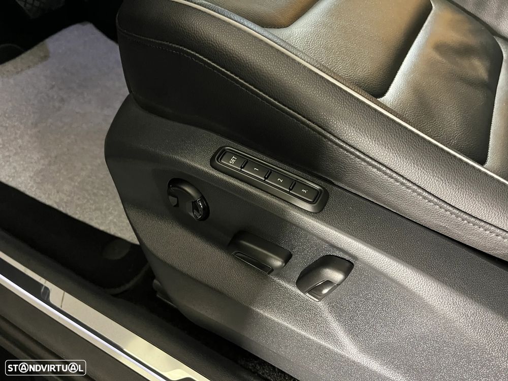 VW Tiguan 2.0 TDI R-Line DSG - 18