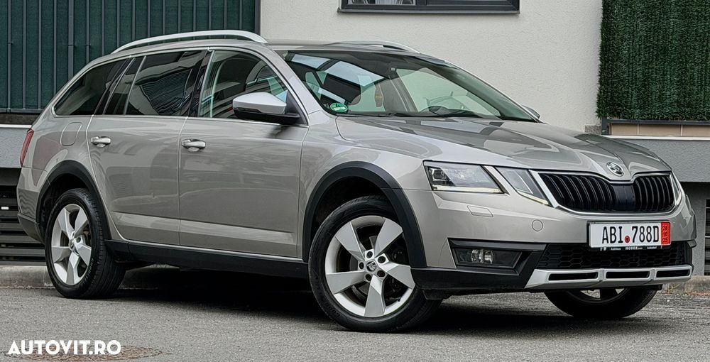 Skoda Octavia Combi 2.0 TDI DSG 4X4 Scout - 1