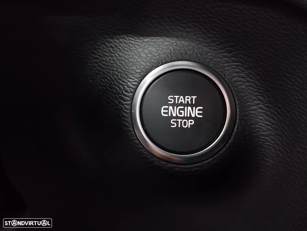 Volvo XC 40 2.0 D4 Momentum Plus AWD - 23