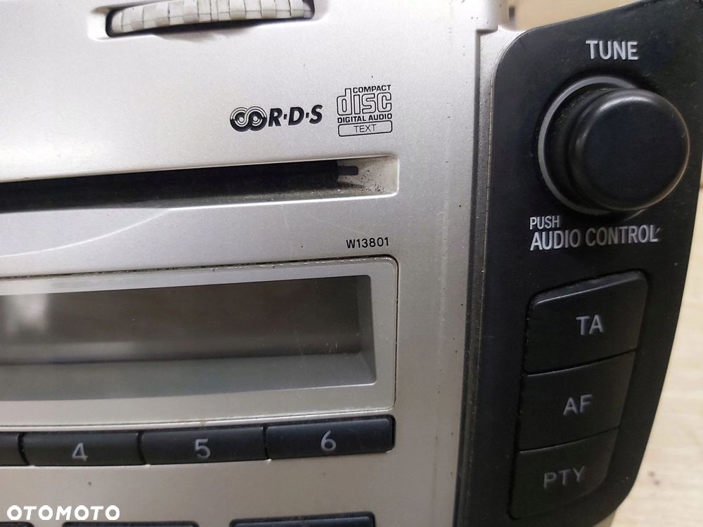 Toyota Yaris II Radio CD W13801 86120-0D200 - 3
