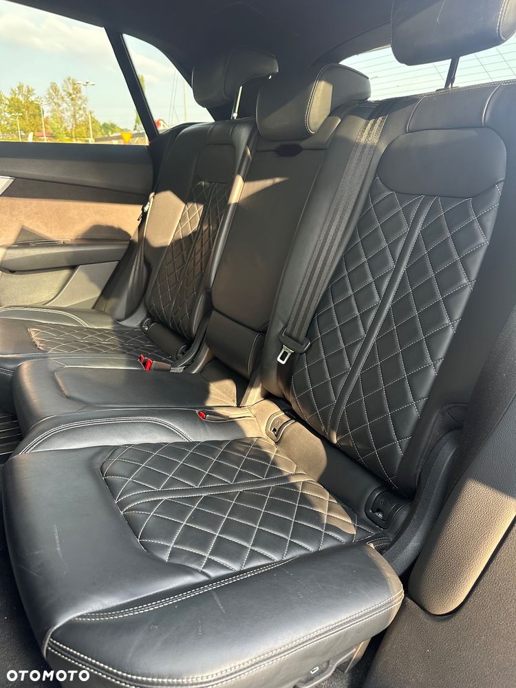 Audi Q8 - 16