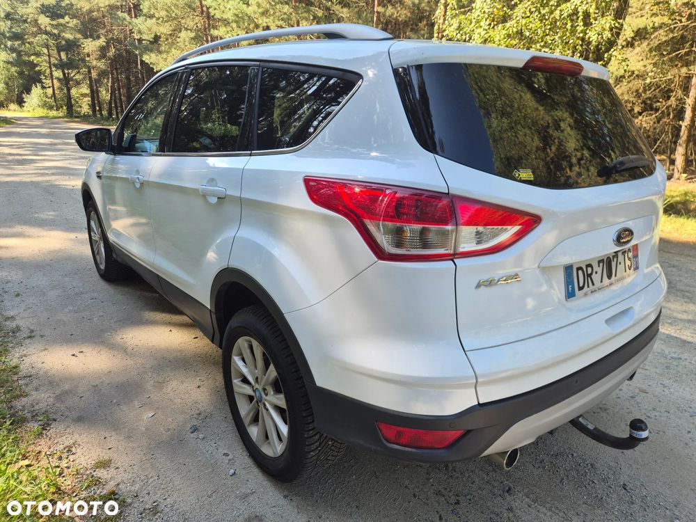 Ford Kuga 2.0 TDCi 2x4 Titanium - 12