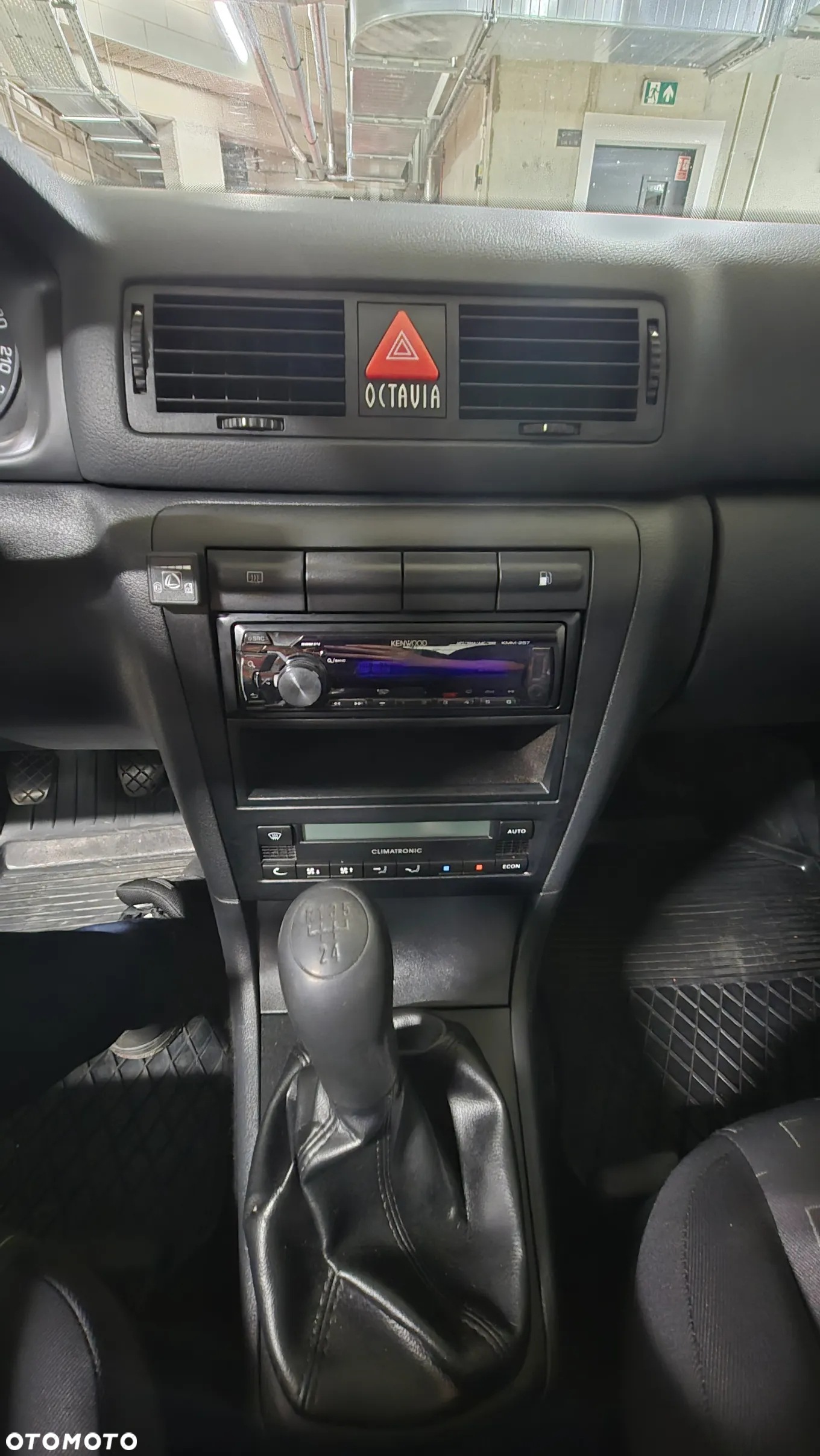 Skoda Octavia 1.6 Tour - 18