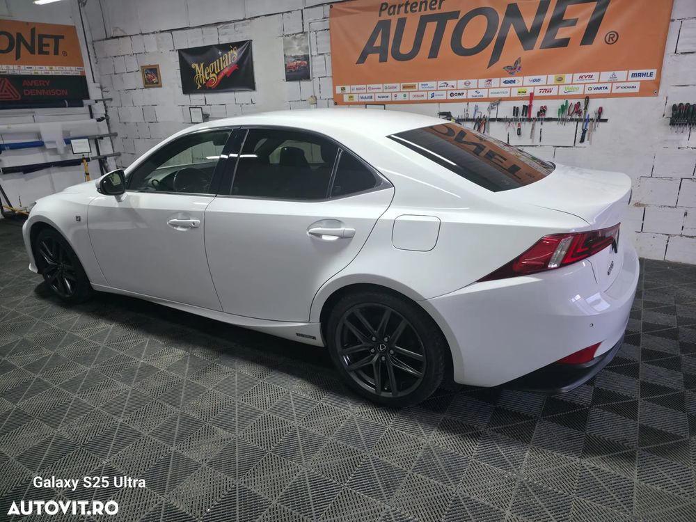 Lexus Seria IS 300h Aut. F Sport - 7