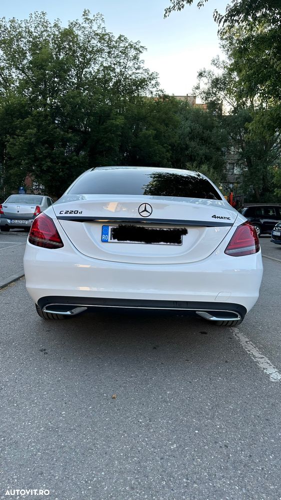 Mercedes-Benz C 220 d 4Matic T 9G-TRONIC Avantgarde - 4